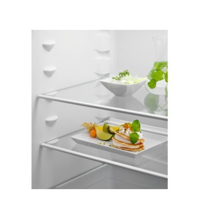 Electrolux Electrolux ENT6NE18S Frigorifero Combinato da Incasso No Frost 257L Bianco Classe E Electrolux Electrolux ENT6NE18S Frigorifero Combinato da Incasso No Frost 257L Bianco Classe E