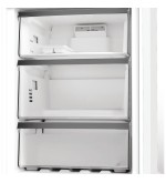 Whirlpool WHIRLPOOL FRIGO COMBINATO 355LTA TOT.NOFROST 66CM INOX WHK 25404 XP8E Whirlpool WHIRLPOOL FRIGO COMBINATO 355LTA TOT.NOFROST 66CM INOX WHK 25404 XP8E